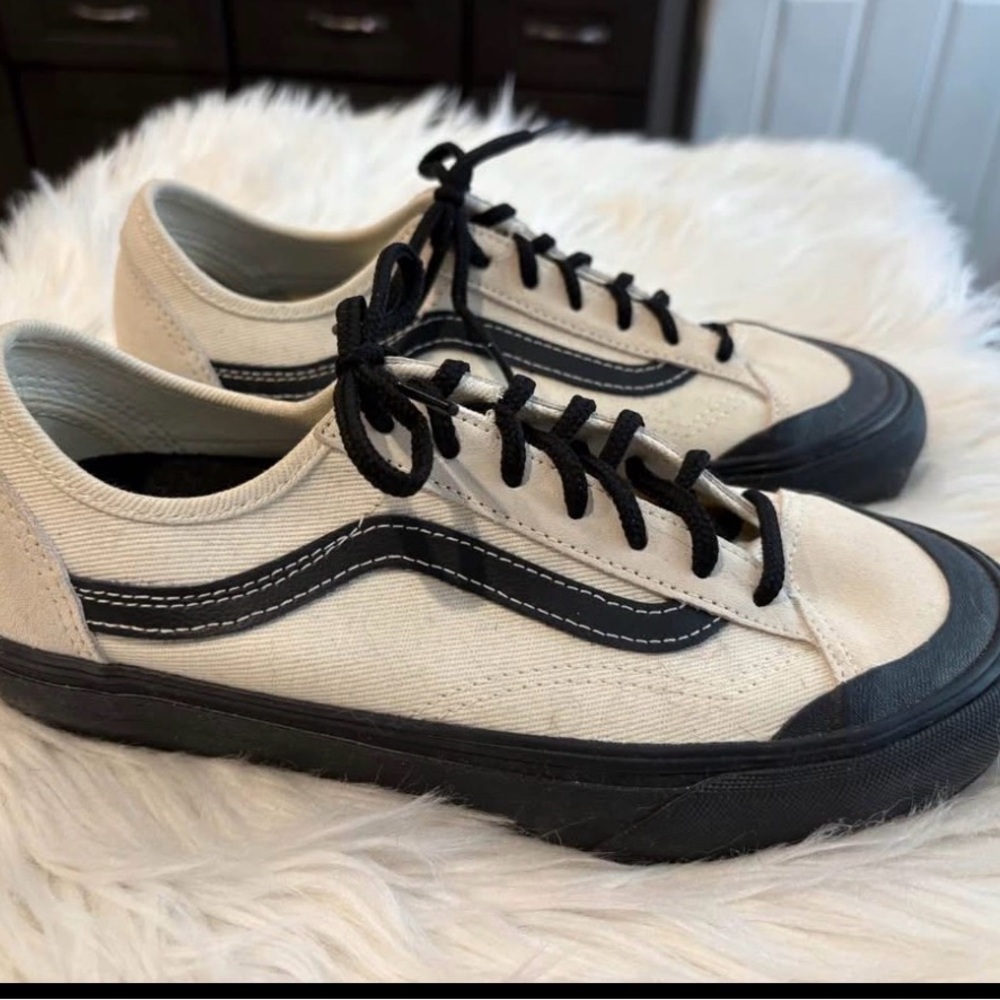 Classic Black and White Men's Leather Vans Sneakers
